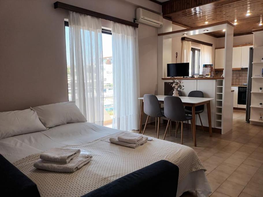 Ippokampos Seaside Artemida Appartement Buitenkant foto
